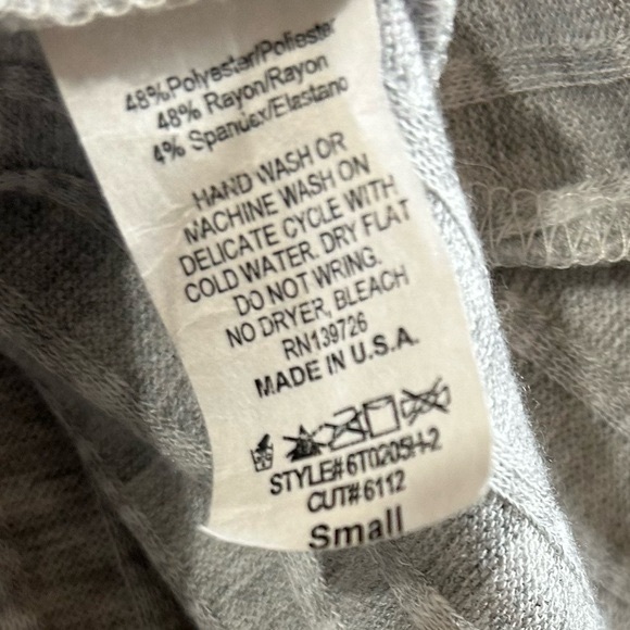 GILBERT HIGHT NECK CROPPED SWEATER WIDE SLEEVES HEM LONGER BACK SIZE SMALL - Picture 5 of 8